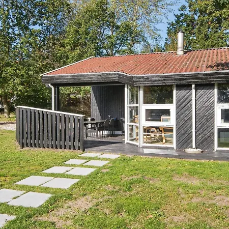 Elegant Holiday In With Sauna Glesborg