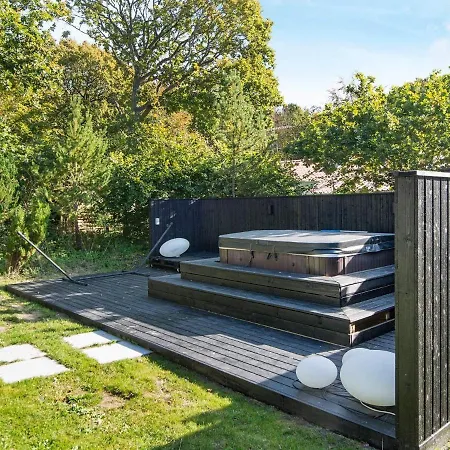 Elegant Holiday In With Sauna Сasa de vacaciones *